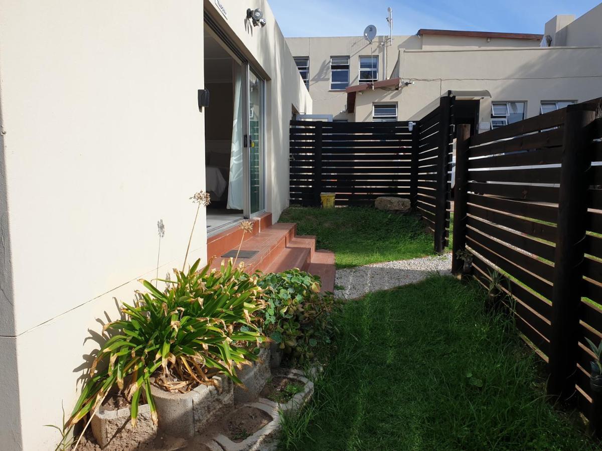 Amakaya Backpackers Travellers Accommodation Plettenberg Bay Bagian luar foto