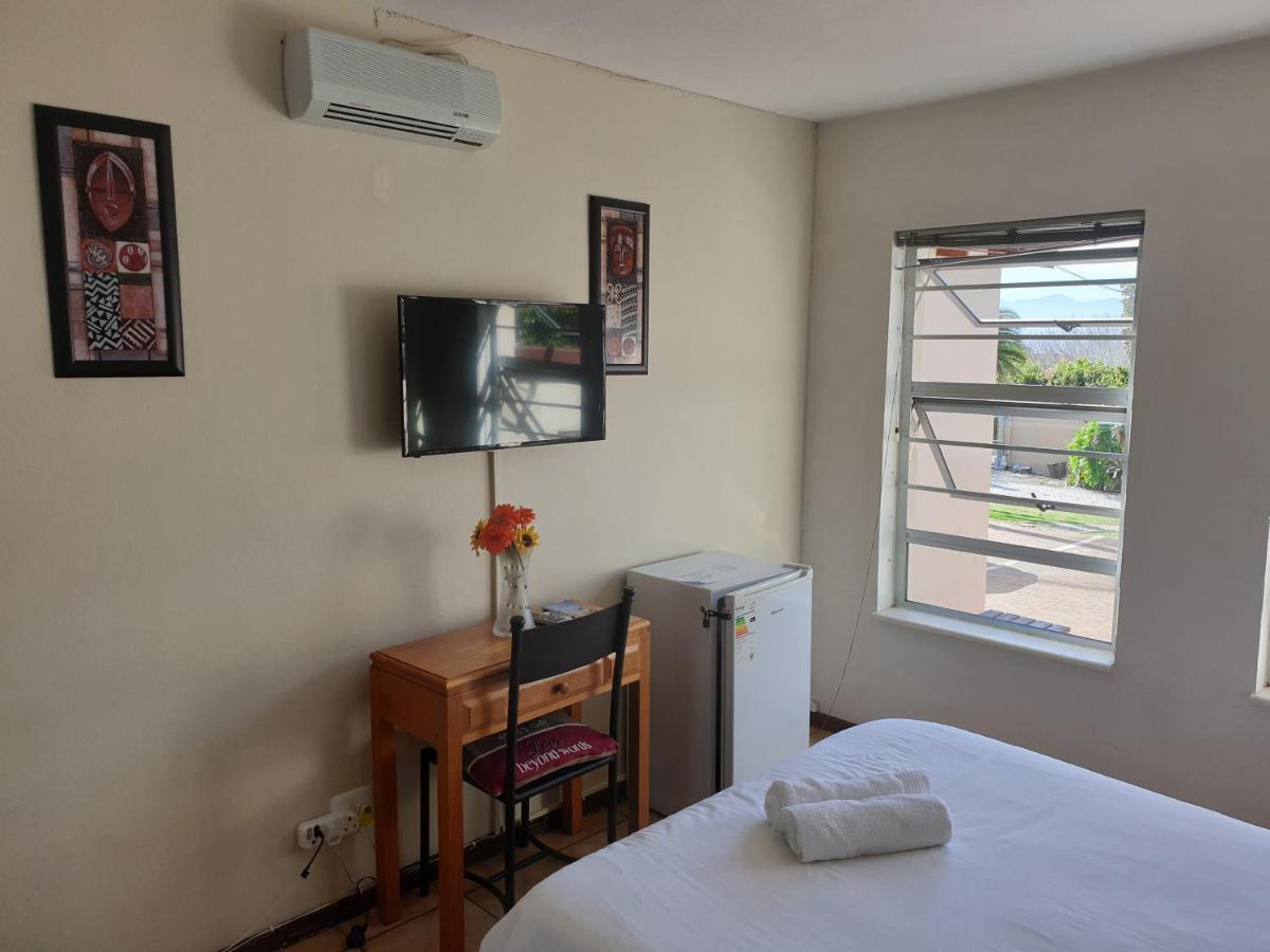 Amakaya Backpackers Travellers Accommodation Plettenberg Bay Bagian luar foto
